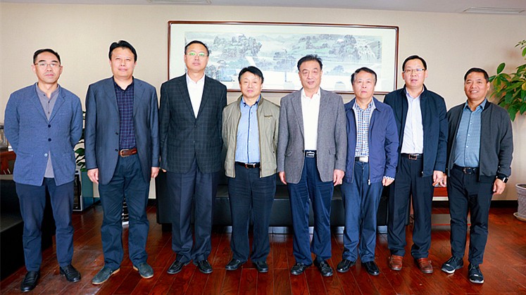 yh818银河厅王成文厅长调研_副本3.jpg