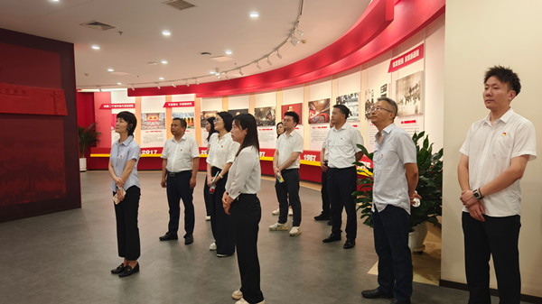 中圣情形公司组织旅行西安市警示教育基地2_副本.jpg